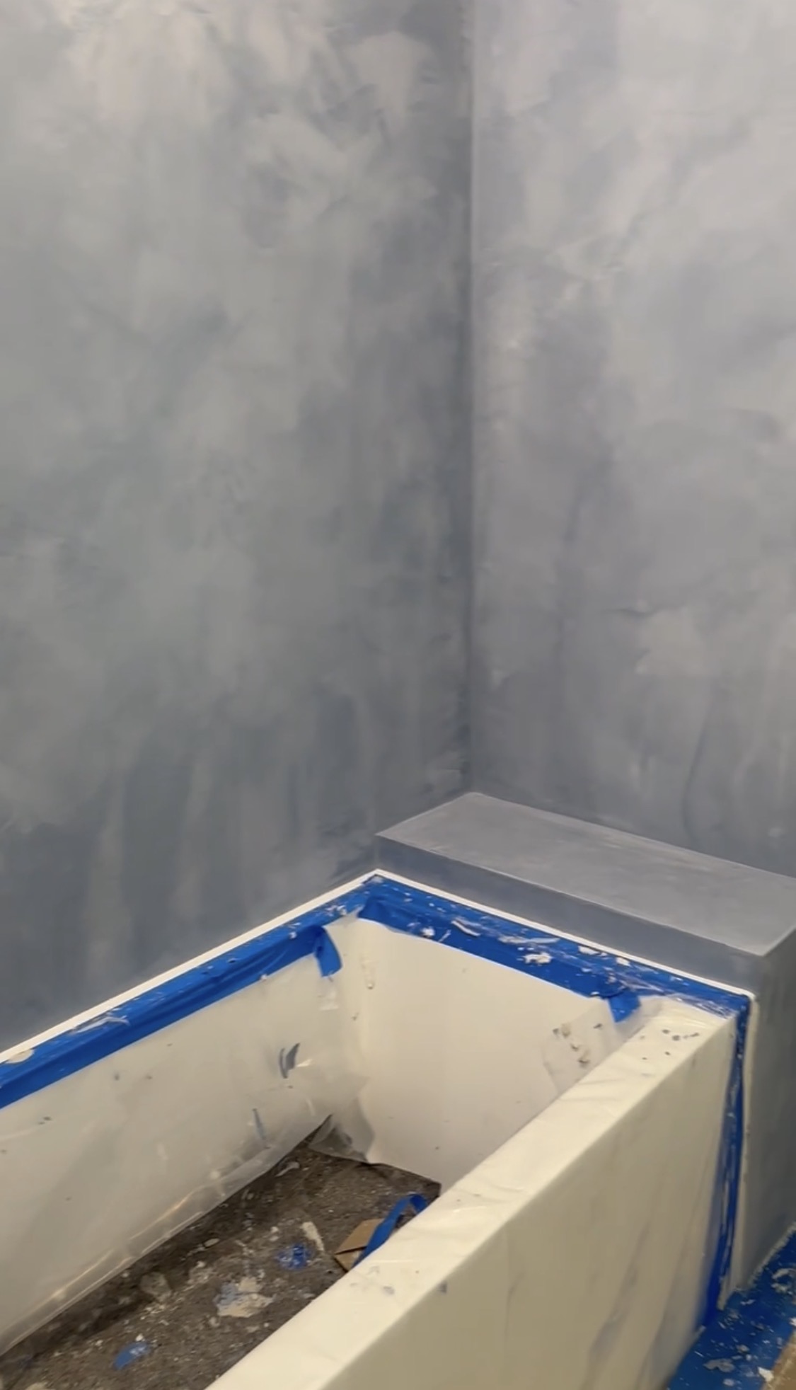 Seamless tadelakt plaster shower corner and bench, Martin County FL